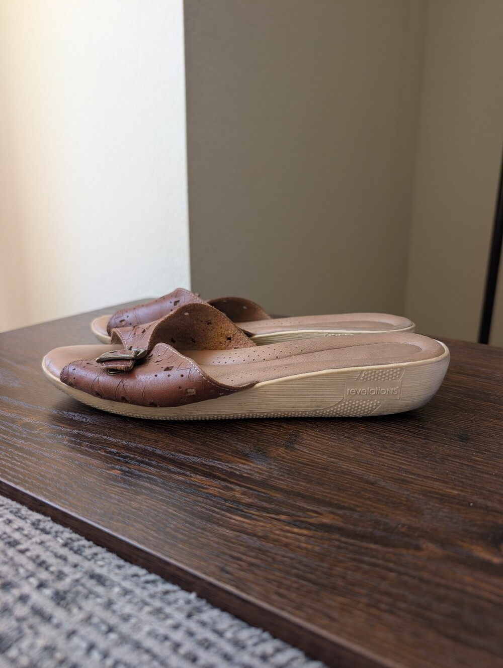 Vtg 80s Revelations Brown Leather Buckle Slide Wedge Sandals